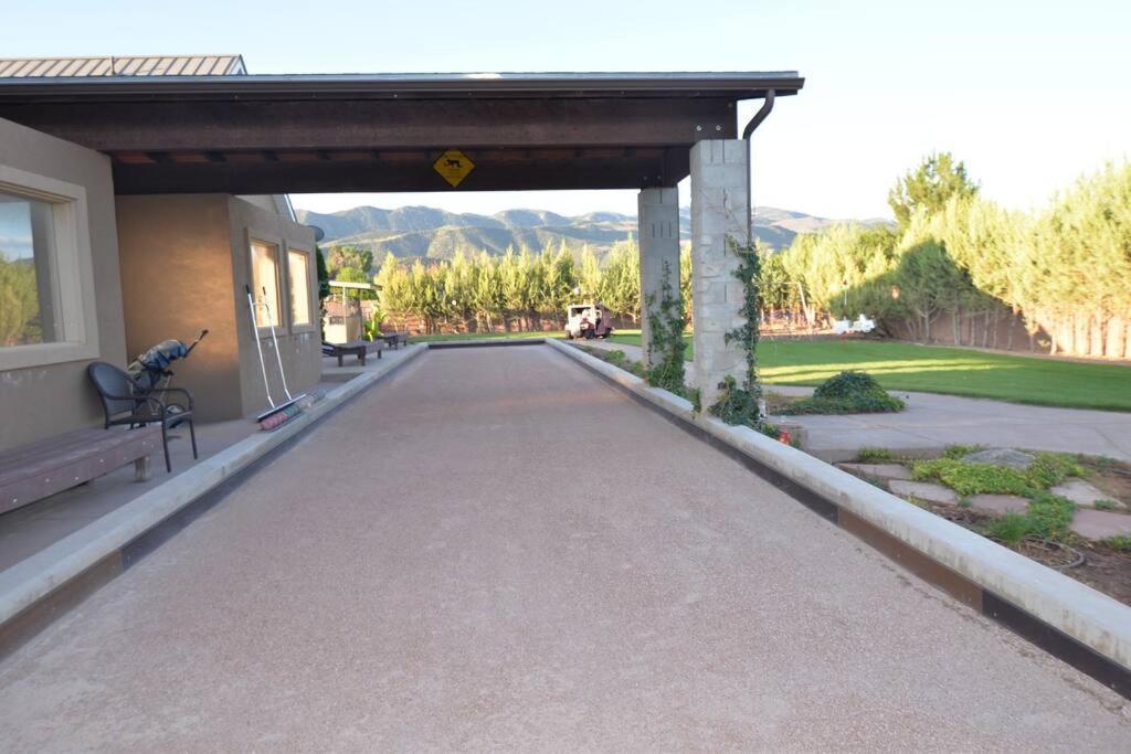 Tacit Shadow Resort Paradise Deluxe Suite, Gym, Coffee Bar, Hot-Tub, Free Laundry, Food Available Parowan Extérieur photo